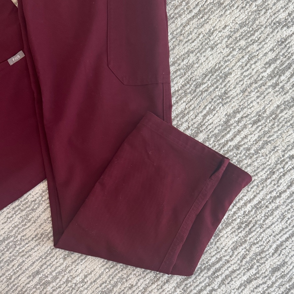 Figs Women's Scrub Set in Wine (Top & Pants) - Picture 4 of 9